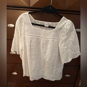 (2) GAP Women's White Eyelet Tops - Medium - NWOT - 💜🤍